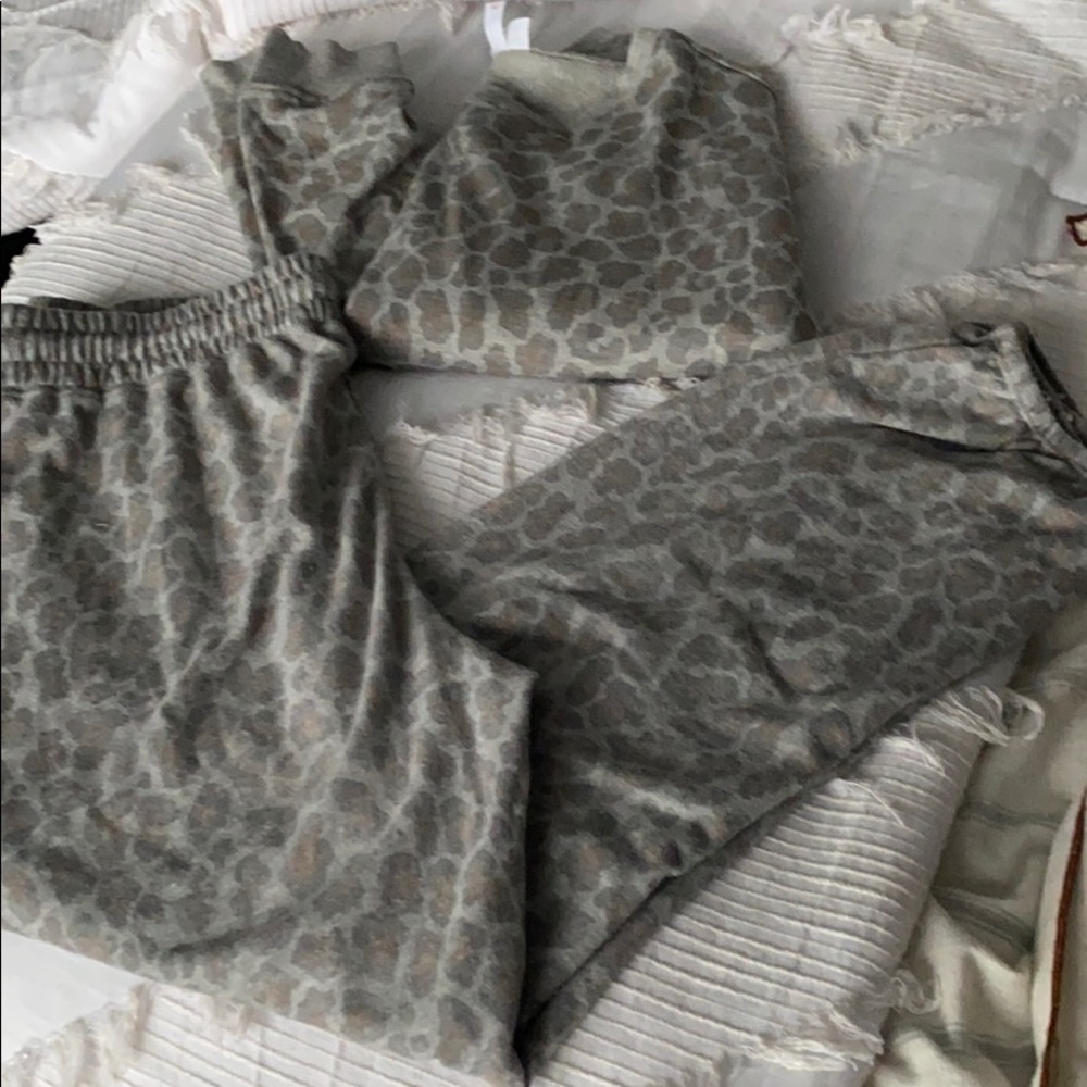 Colsie Lounge Set